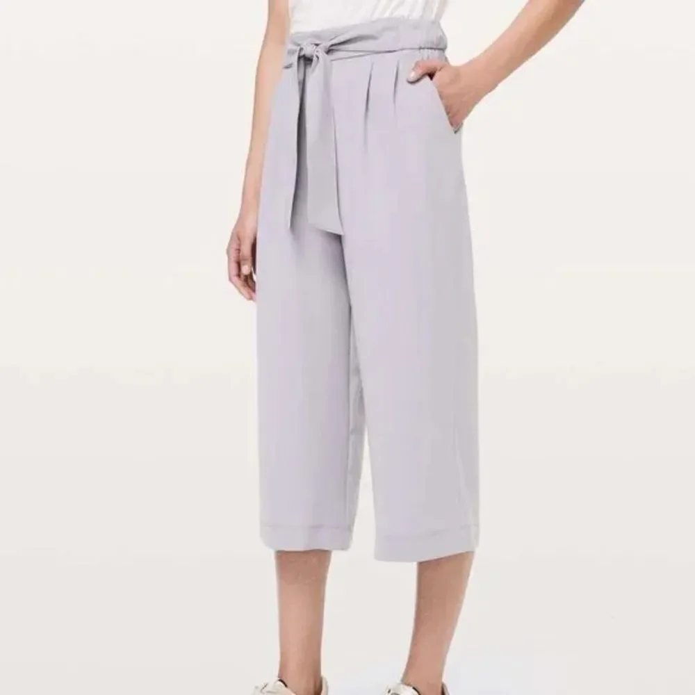 lululemon athletica Light Gray Cropped Pants